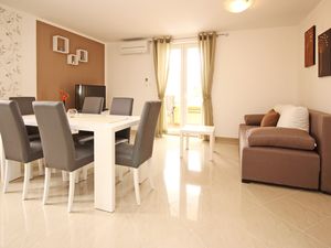 23933678-Ferienwohnung-4-Baška-300x225-2