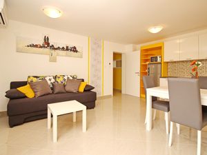 23933677-Ferienwohnung-3-Baška-300x225-1