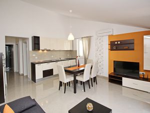 23933681-Ferienwohnung-4-Baška-300x225-1