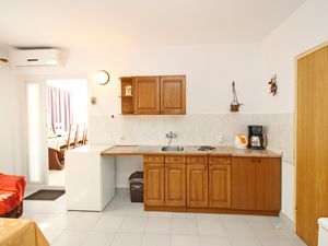 23934048-Ferienwohnung-6-Baška-300x225-3