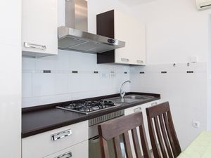 23934247-Ferienwohnung-5-Baška-300x225-4