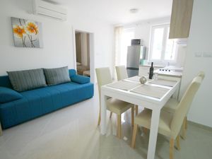 23933654-Ferienwohnung-4-Baška-300x225-3