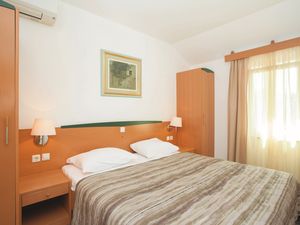 23933664-Ferienwohnung-4-Baška-300x225-4