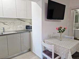 23933684-Ferienwohnung-2-Baška-300x225-3