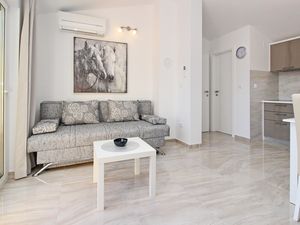 23933688-Ferienwohnung-4-Baška-300x225-1