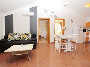 23933691-Ferienwohnung-5-Baška-300x225-1