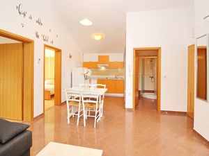 23933691-Ferienwohnung-5-Baška-300x225-3