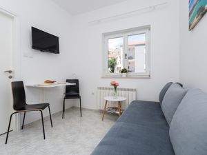 23933722-Ferienwohnung-3-Baška-300x225-2