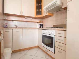 23934224-Ferienwohnung-2-Baška-300x225-3