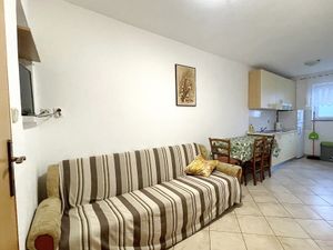 23980691-Ferienwohnung-3-Baška-300x225-2