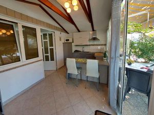 24056087-Ferienwohnung-3-Baška-300x225-1