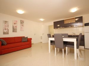 23039001-Ferienwohnung-2-Baška-300x225-1