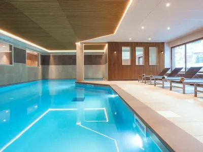 PoolOfHouse