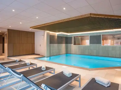 PoolOfHouse
