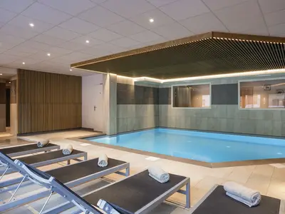 PoolOfHouse