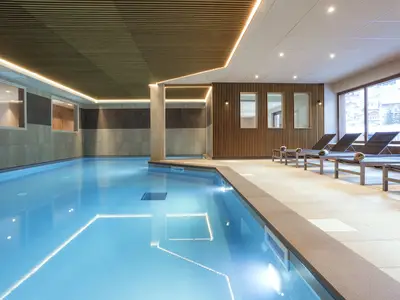 PoolOfHouse