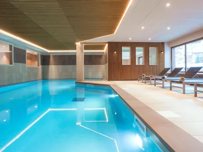 PoolOfHouse