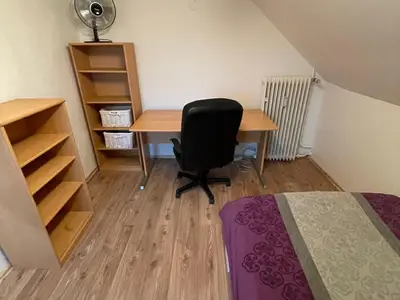 Schlafzimmer 1
