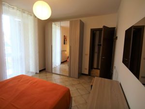 23867612-Ferienwohnung-6-Bee-300x225-1