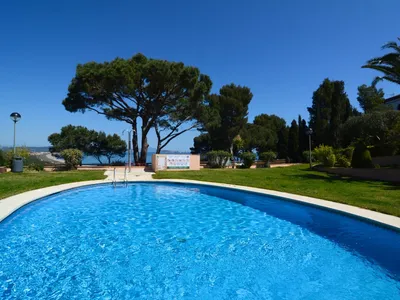 PoolOfHouse