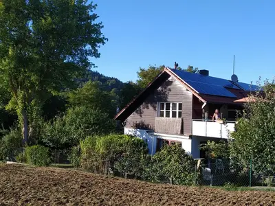 Umgebung und Hausansicht