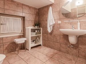 23568628-Ferienwohnung-4-Bellagio-300x225-5