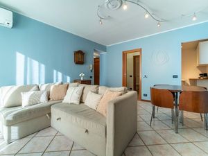 23977131-Ferienwohnung-2-Bellagio-300x225-1