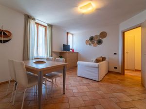 24045617-Ferienwohnung-2-Bellagio-300x225-2