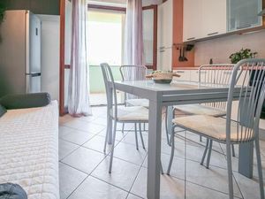 22635079-Ferienwohnung-4-Bellaria-Igea Marina-300x225-5