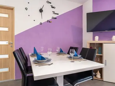 DiningRoom