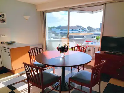 DiningRoom
