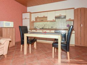 22068825-Ferienwohnung-2-Bensersiel-300x225-4