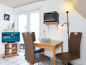 22802835-Ferienwohnung-4-Bensersiel-300x225-4