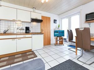 22802835-Ferienwohnung-4-Bensersiel-300x225-5