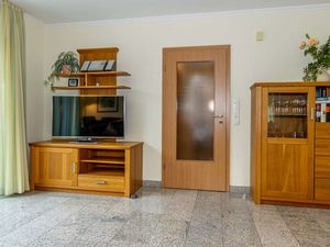 23897367-Ferienwohnung-4-Bensersiel-300x225-5