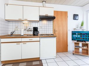 23972669-Ferienwohnung-4-Bensersiel-300x225-5