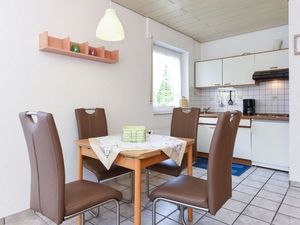 23972657-Ferienwohnung-2-Bensersiel-300x225-5