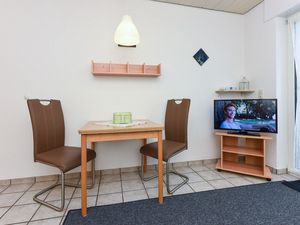 23972639-Ferienwohnung-2-Bensersiel-300x225-3