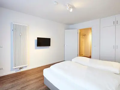 Schlafzimmer mit Doppelbett