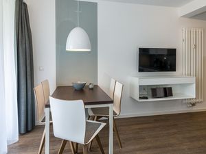 23834079-Ferienwohnung-5-Bensersiel-300x225-2