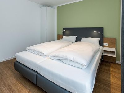 Schlafzimmer mit Doppelbett