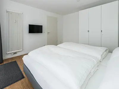 Schlafzimmer mit Doppelbett