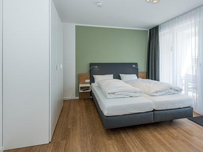 Schlafzimmer mit Doppelbett