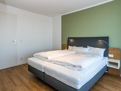 Schlafzimmer mit Doppelbett