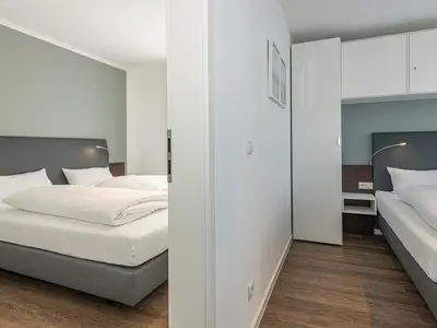Schlafzimmer mit Doppelbett