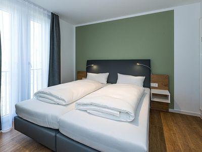 Schlafzimmer mit Doppelbett