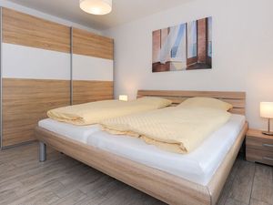 23921604-Ferienwohnung-4-Bensersiel-300x225-1