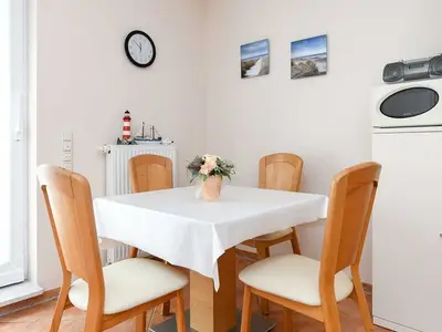 Ferienwohnung für 4 Personen (50 m²) in Bensersiel 8/10