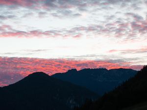 Ausblick vom Balkon - Untersberg im Sonnenuntergang