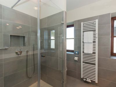 Appartement mit Ausblick - mit Dusche, Badezimmer 2